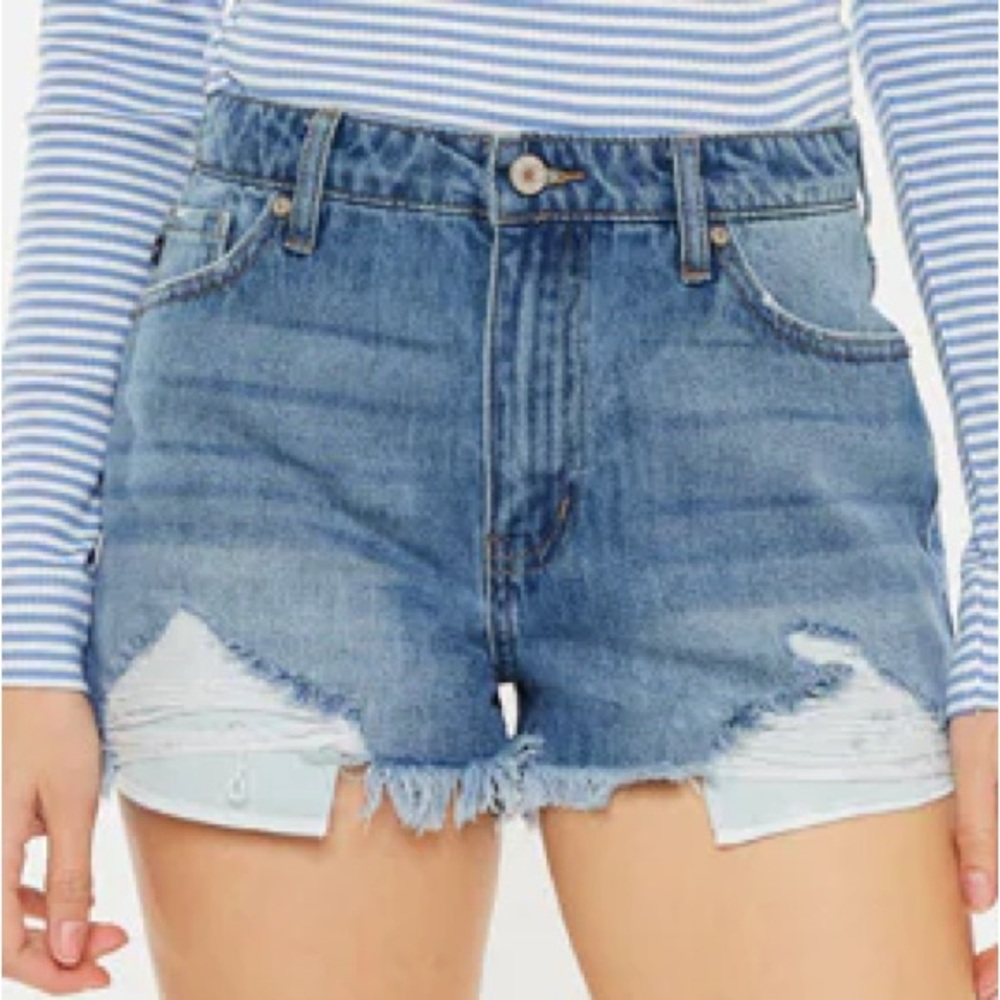 Shana High Rise Shorts Light Wash